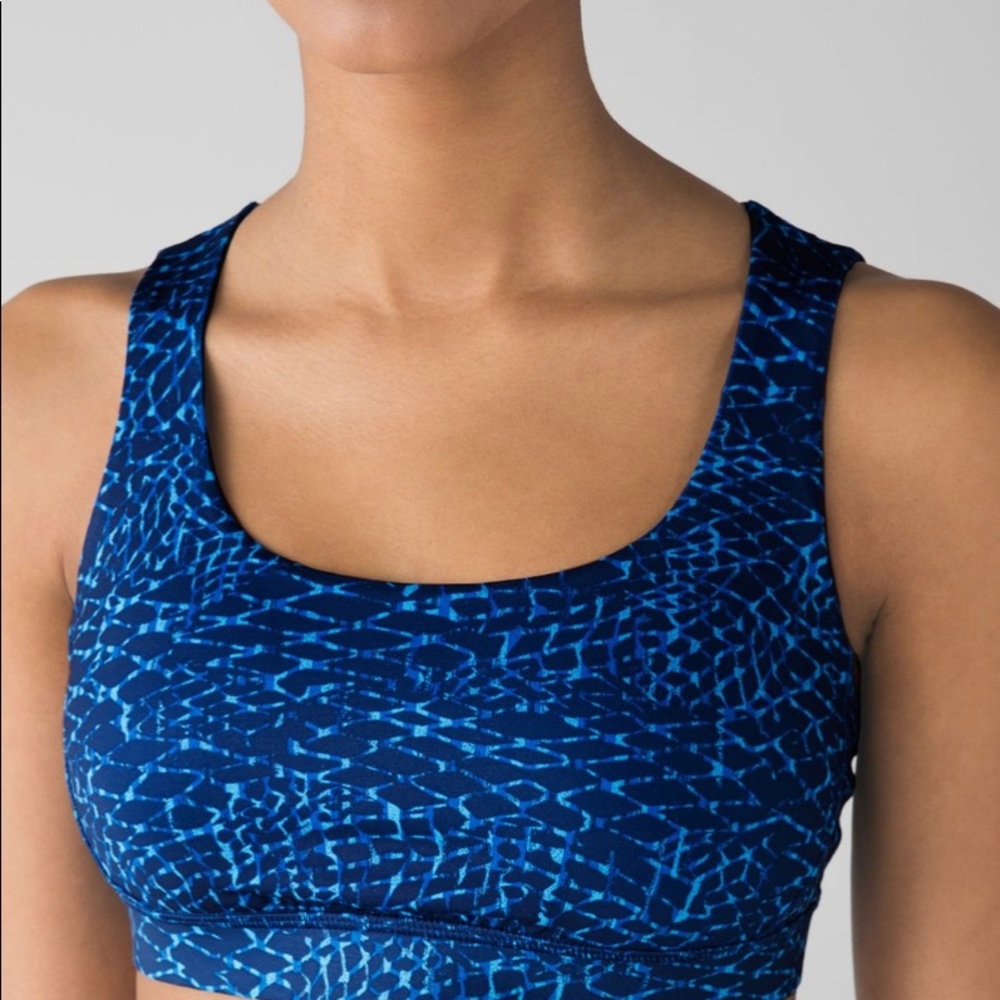 Lululemon Energy Bra (Exhale) Samba Snake Kayak Blue Hero Blue Hero Blue Size 6